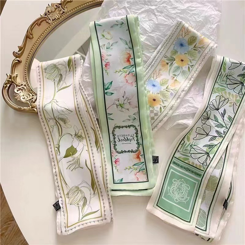 Delicate Floral Print Silk Sca - Silk Tie Woven recension och pris